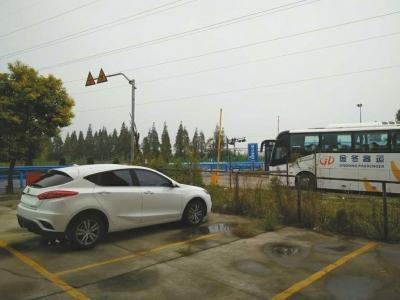 四川职业技术学院学生实习疑变廉价工，一天工作12小时引发关注